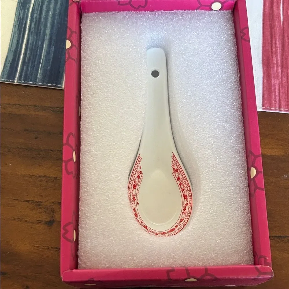 Wontoninamillion advent calendar item Red and White Ceramic Spoon new